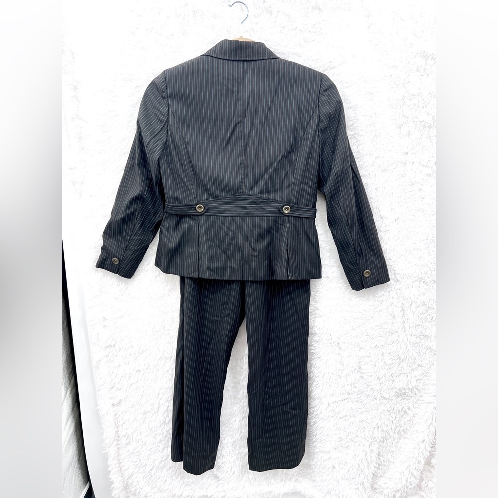 Ladies Pant Suit - Picture 4 of 16